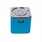 Partner Cube Мультимедийная колонка синяя купить синяяс питанием от аккумуляторной батареи позволяет воспроизводить музыку с карт памяти microSD, USB-флешек, с аудиовхода 3,5мм а также FM-радио